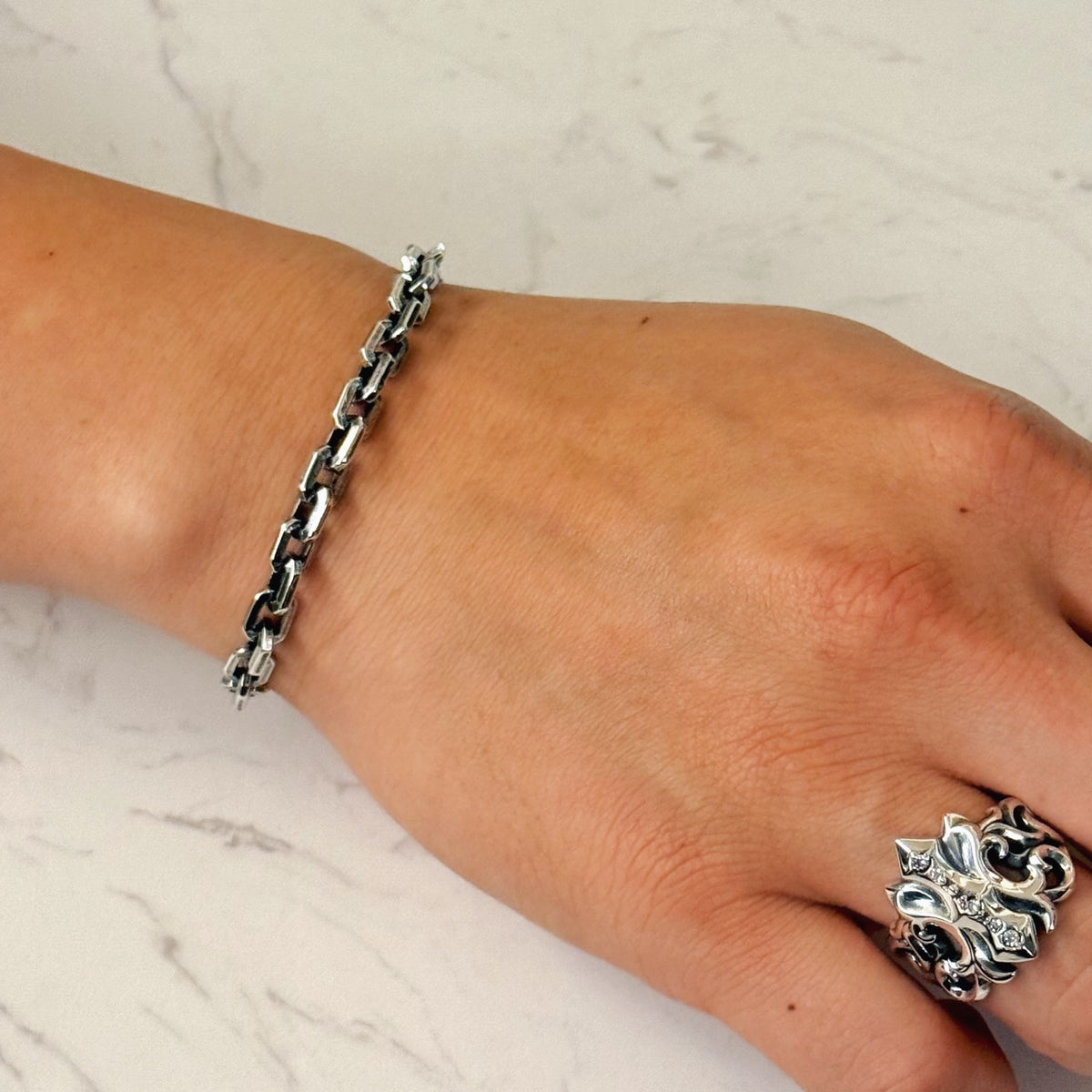 Large Cornered Chain Bracelet 鷹扣粗太角手鏈