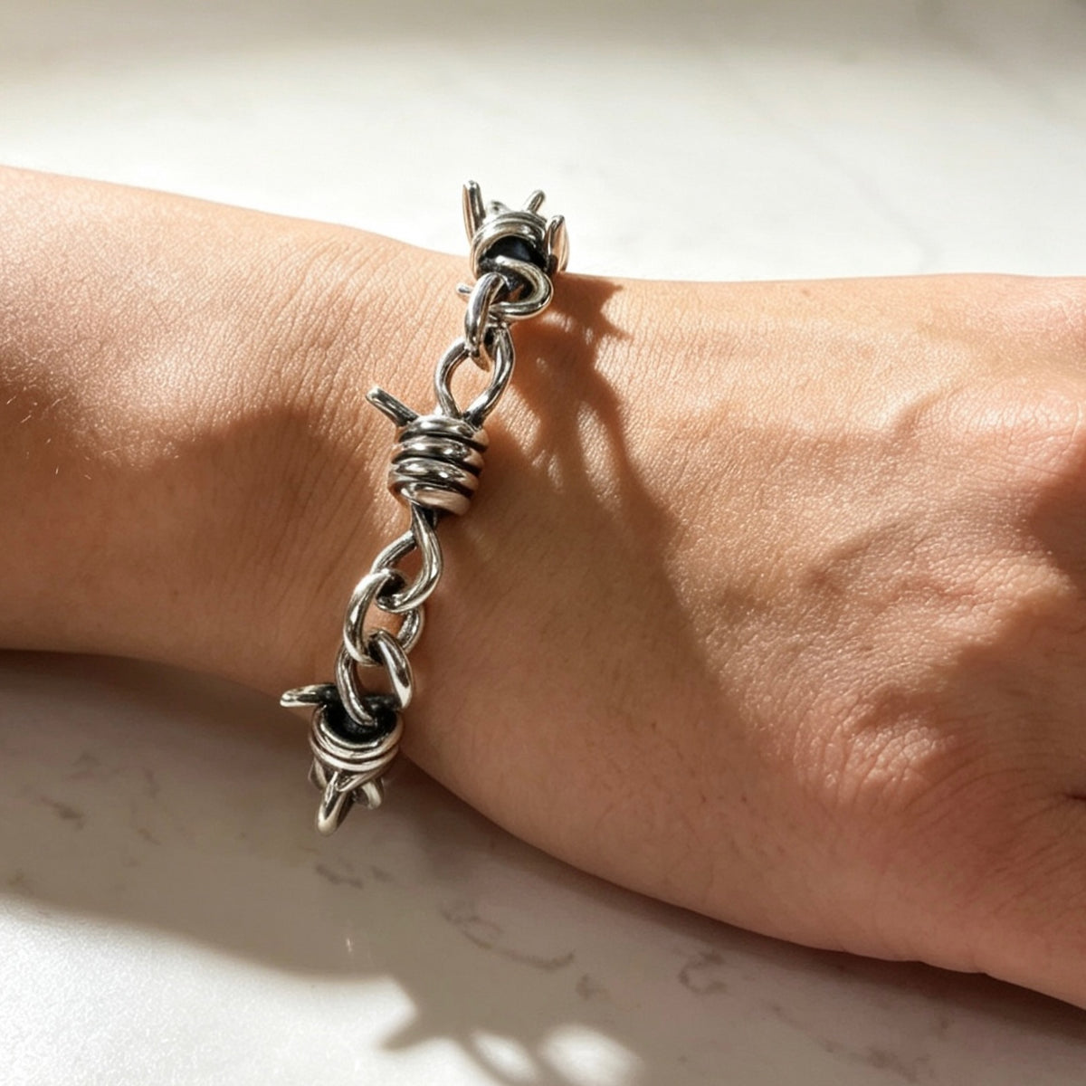 Chunky Thorn Bracelet 荊棘繩結粗手鏈