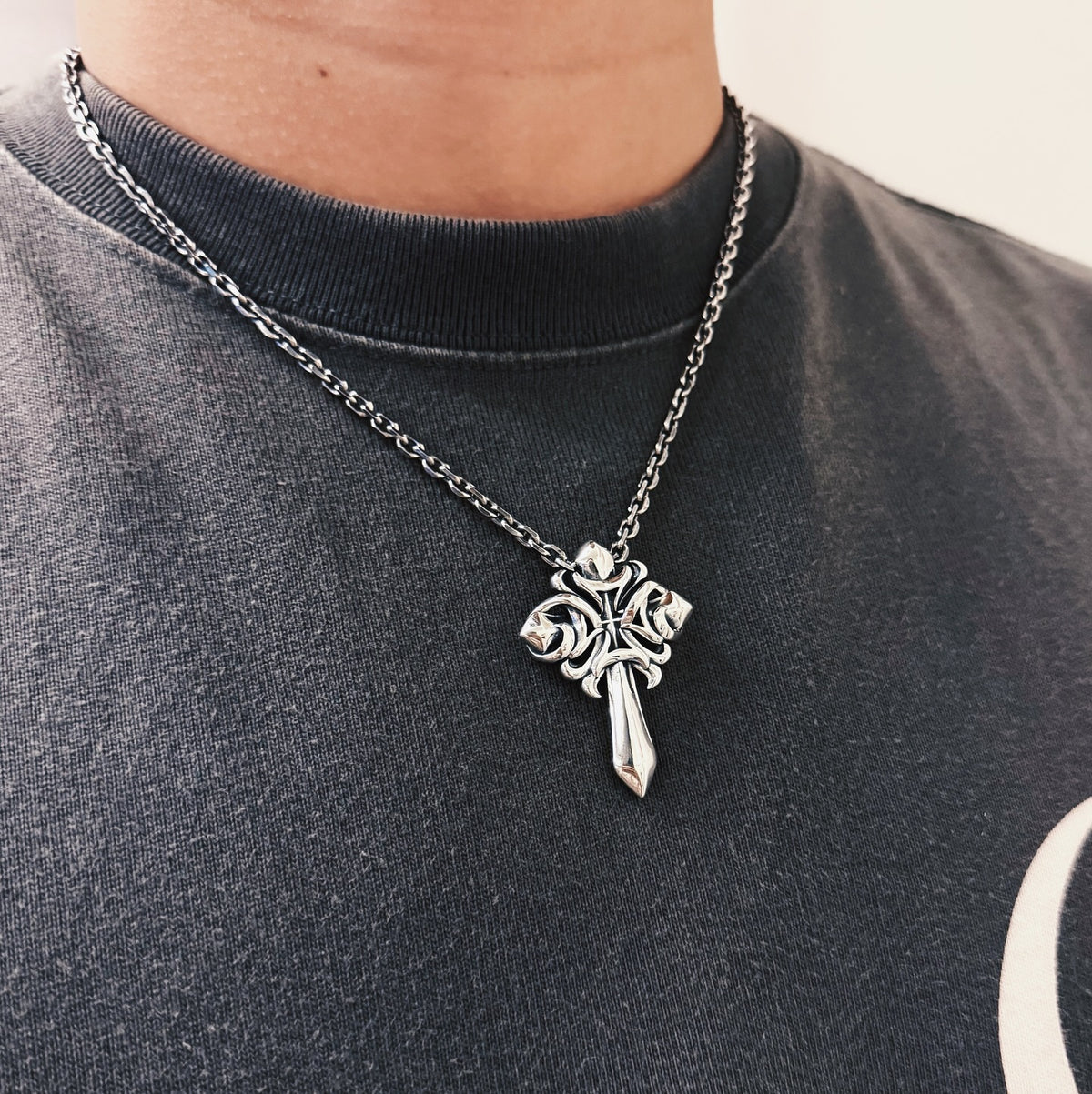 Flame Cross Pendant 火焰十字架吊墜
