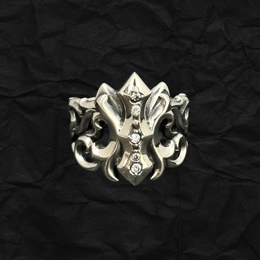 Gothic Thorn Vine Ring 荊棘藤蔓鋯石戒指