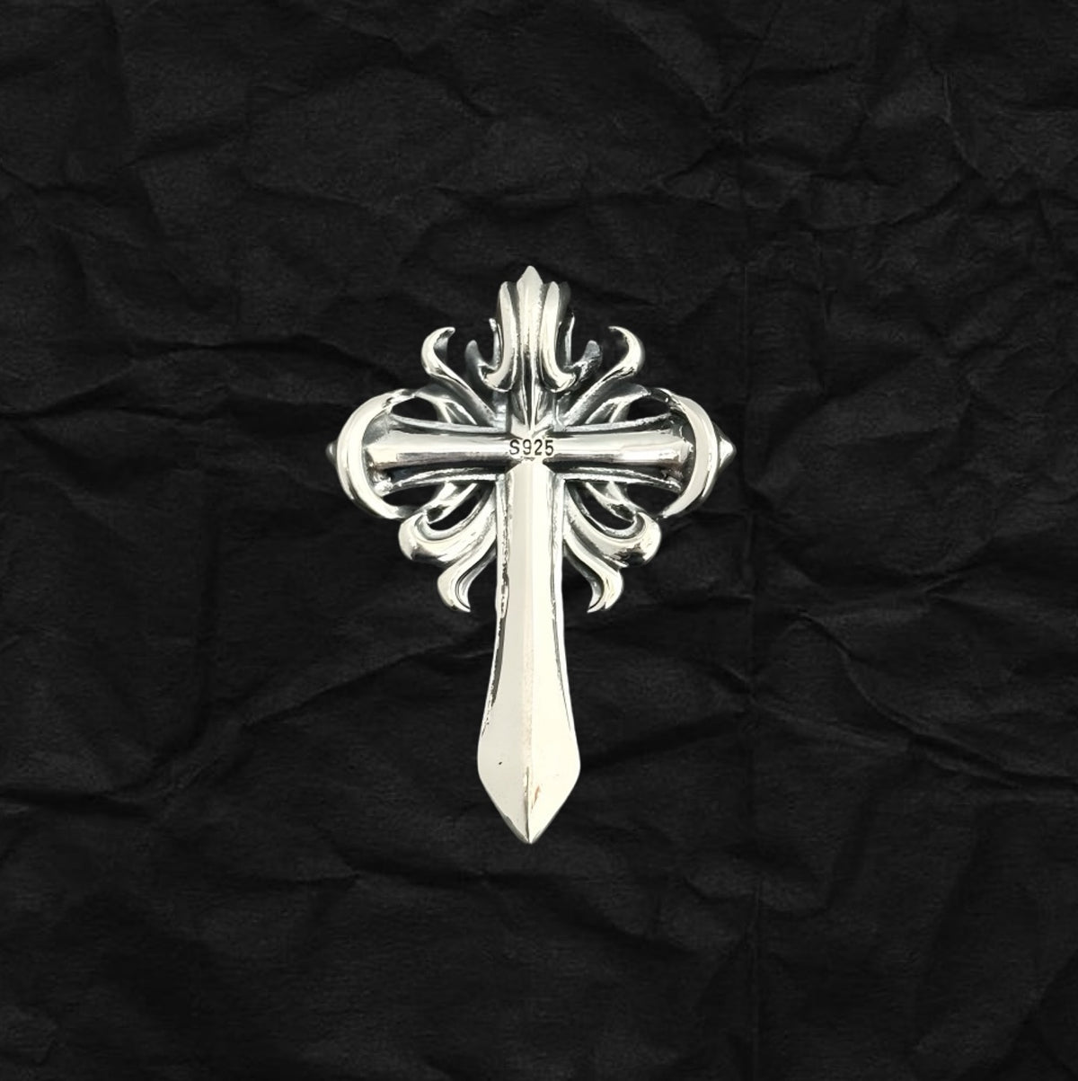 Flame Cross Pendant 火焰十字架吊墜