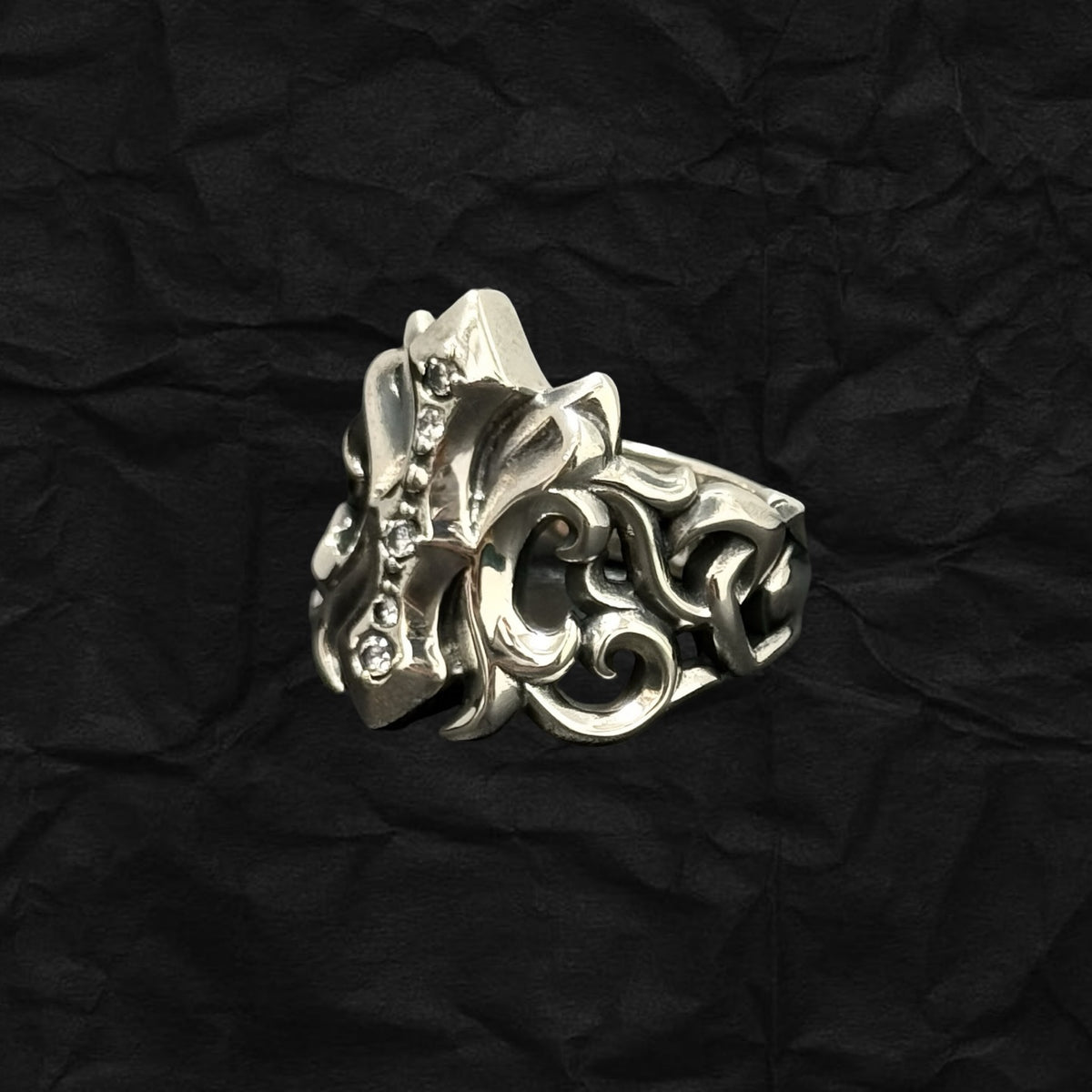Gothic Thorn Vine Ring 荊棘藤蔓鋯石戒指