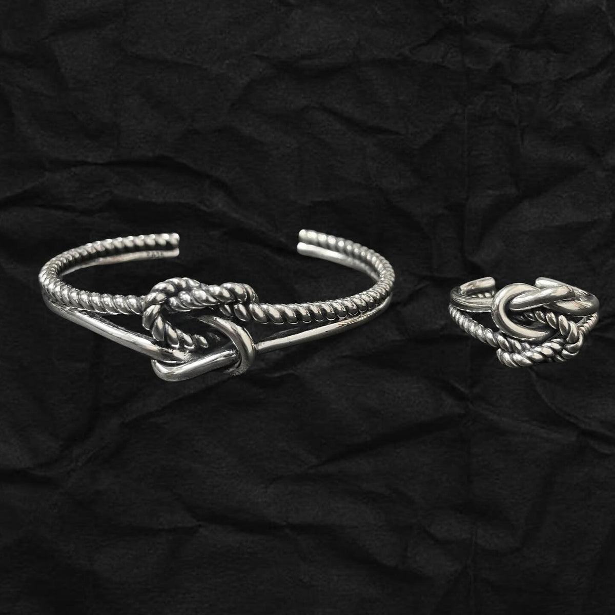 Double Knots Bangle 雙層繩結手鐲