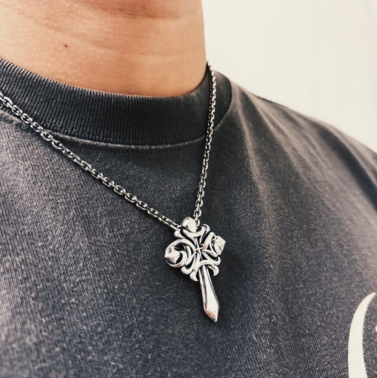 Flame Cross Pendant 火焰十字架吊墜