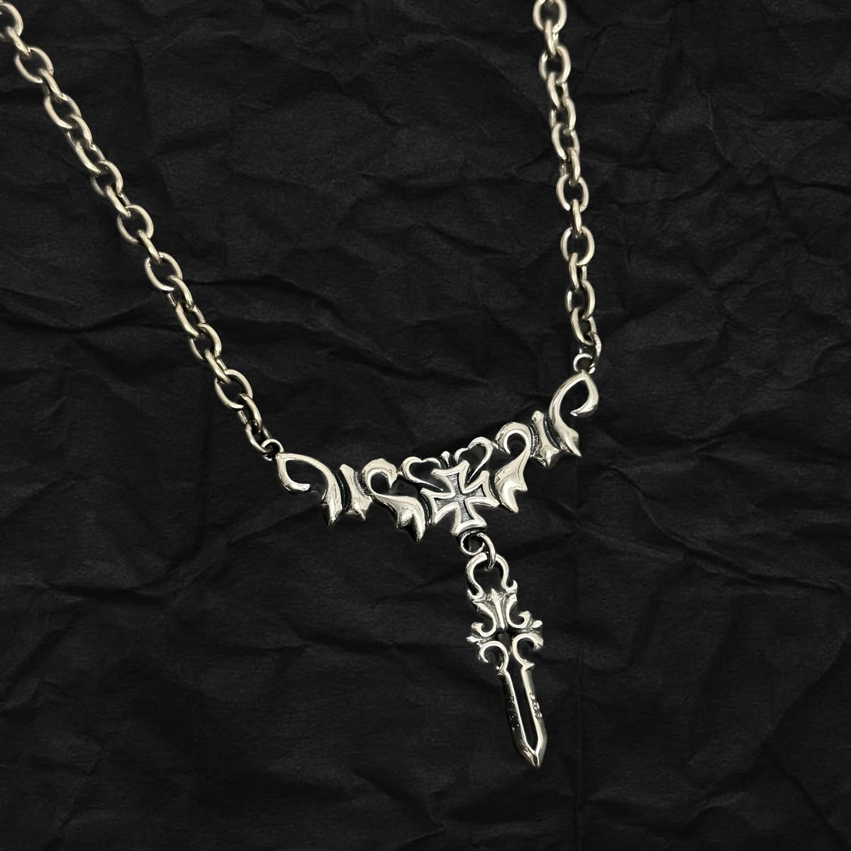 Fiery Dagger Necklace 火焰聖劍頸鏈