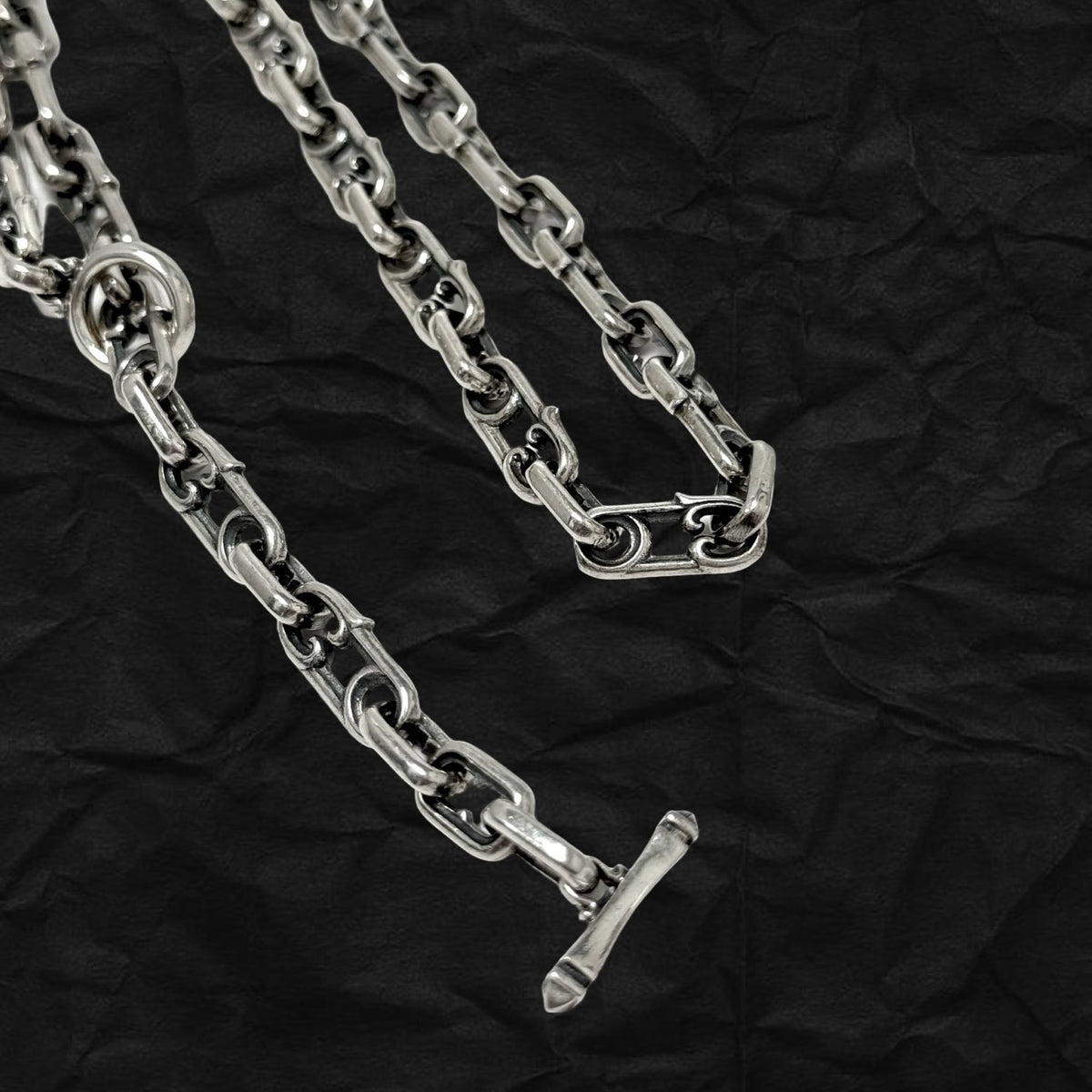 Pin Necklace 扣針OT扣頸鏈