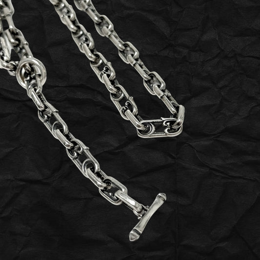 Pin Necklace 扣針OT扣頸鏈