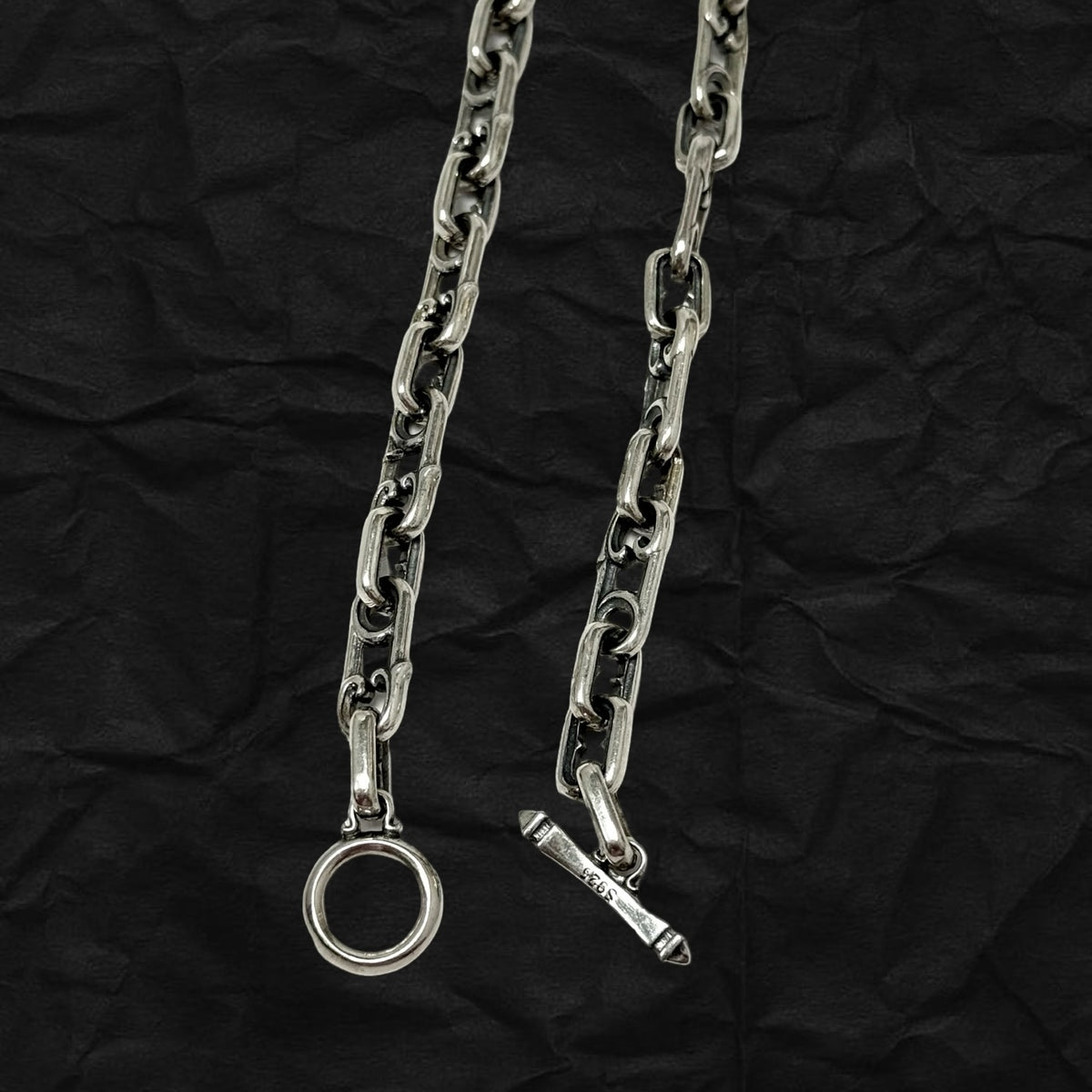 Pin Necklace 扣針OT扣頸鏈