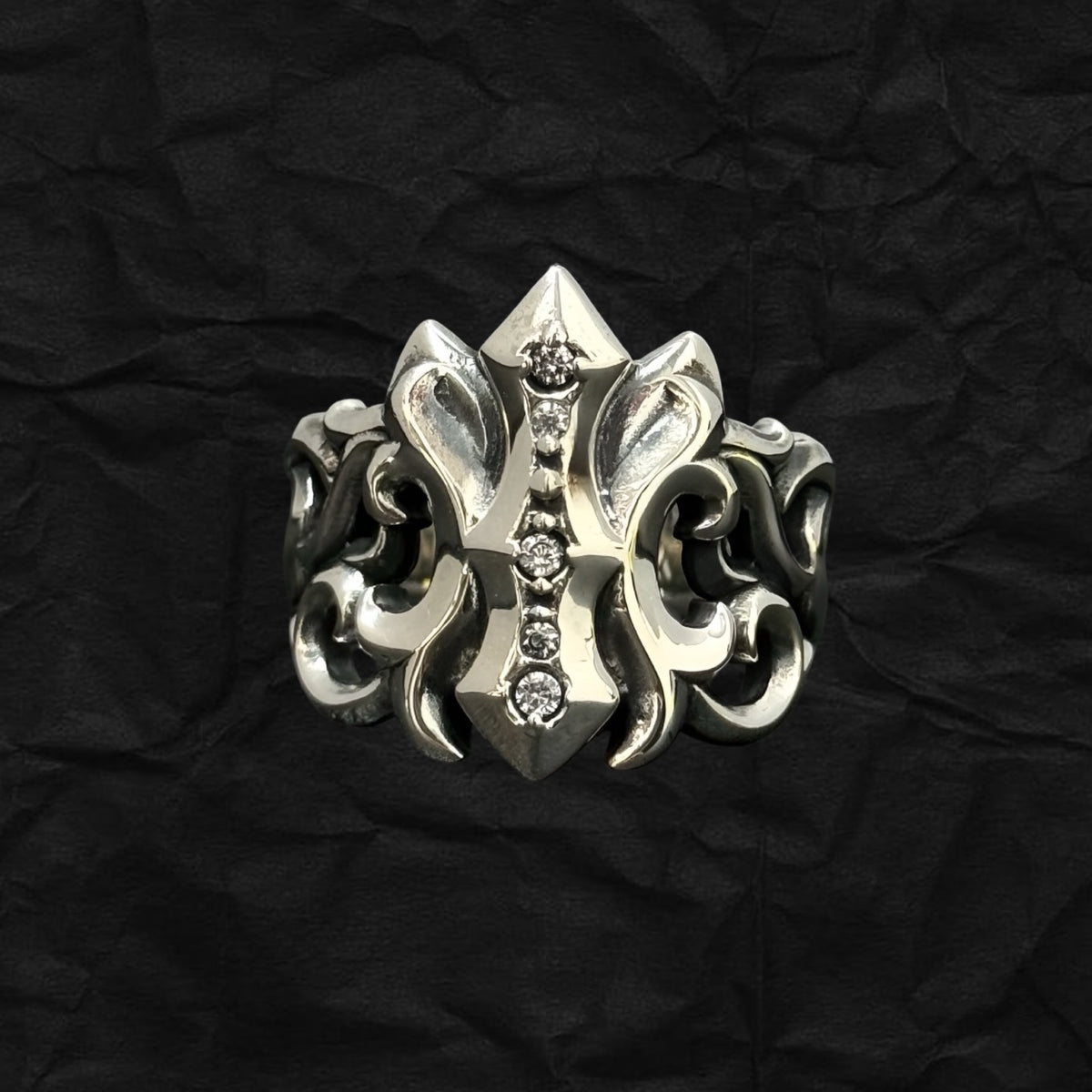 Gothic Thorn Vine Ring 荊棘藤蔓鋯石戒指