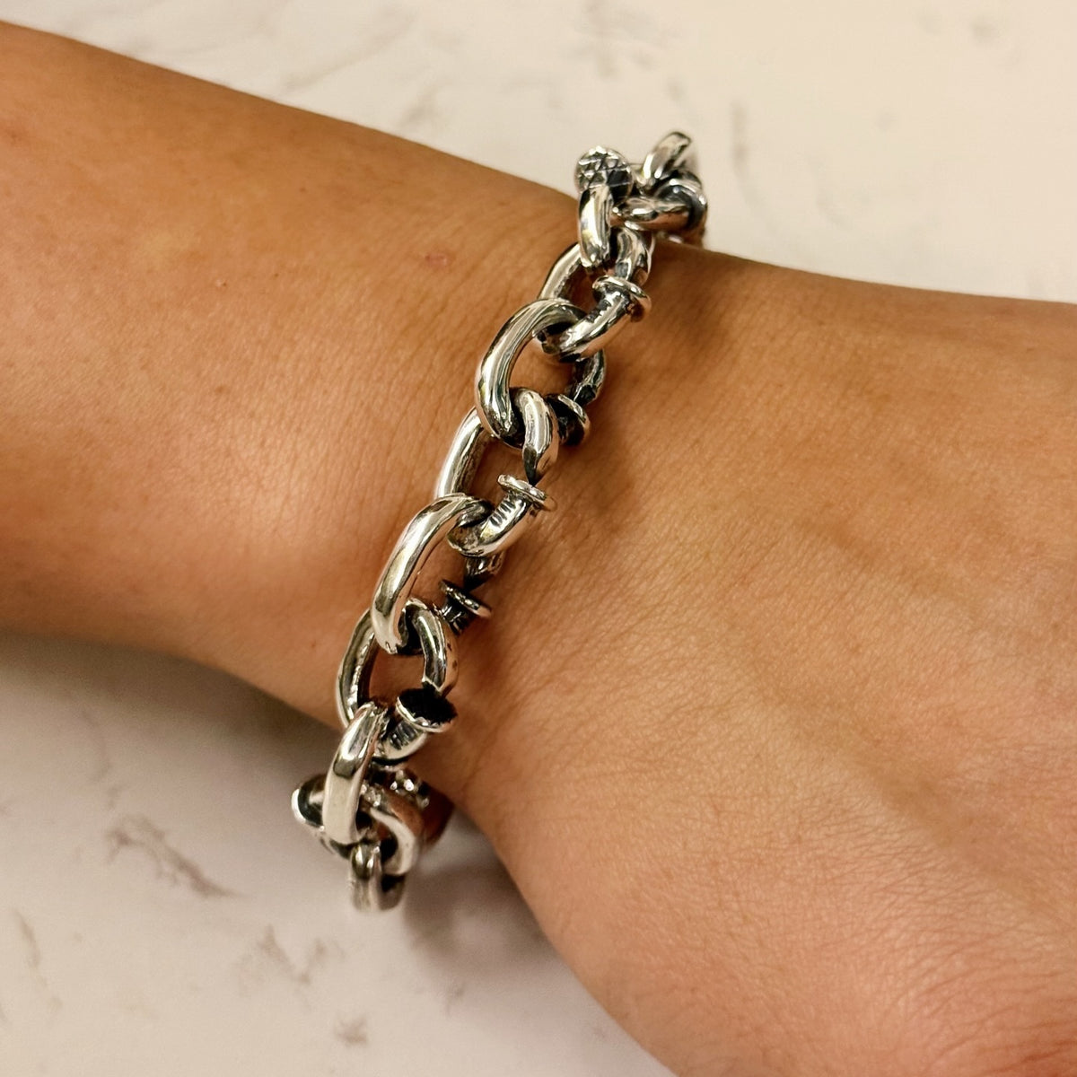 Chunky Nails Bracelet 堅韌釘子之鏈