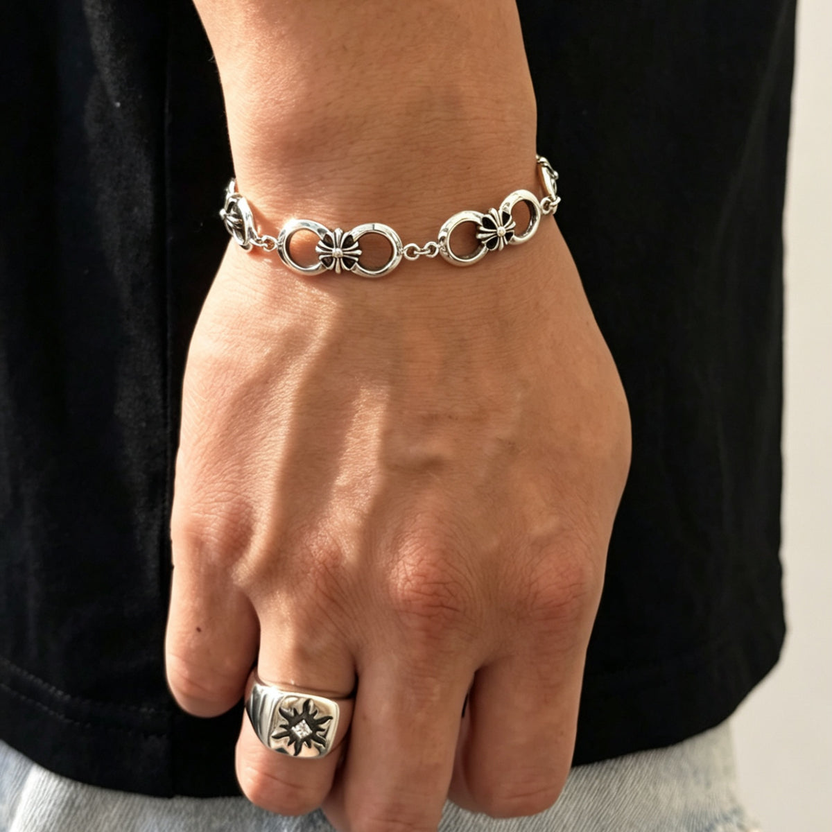 Floral Cross OT Toggle Bracelet 雙環十字花手鏈