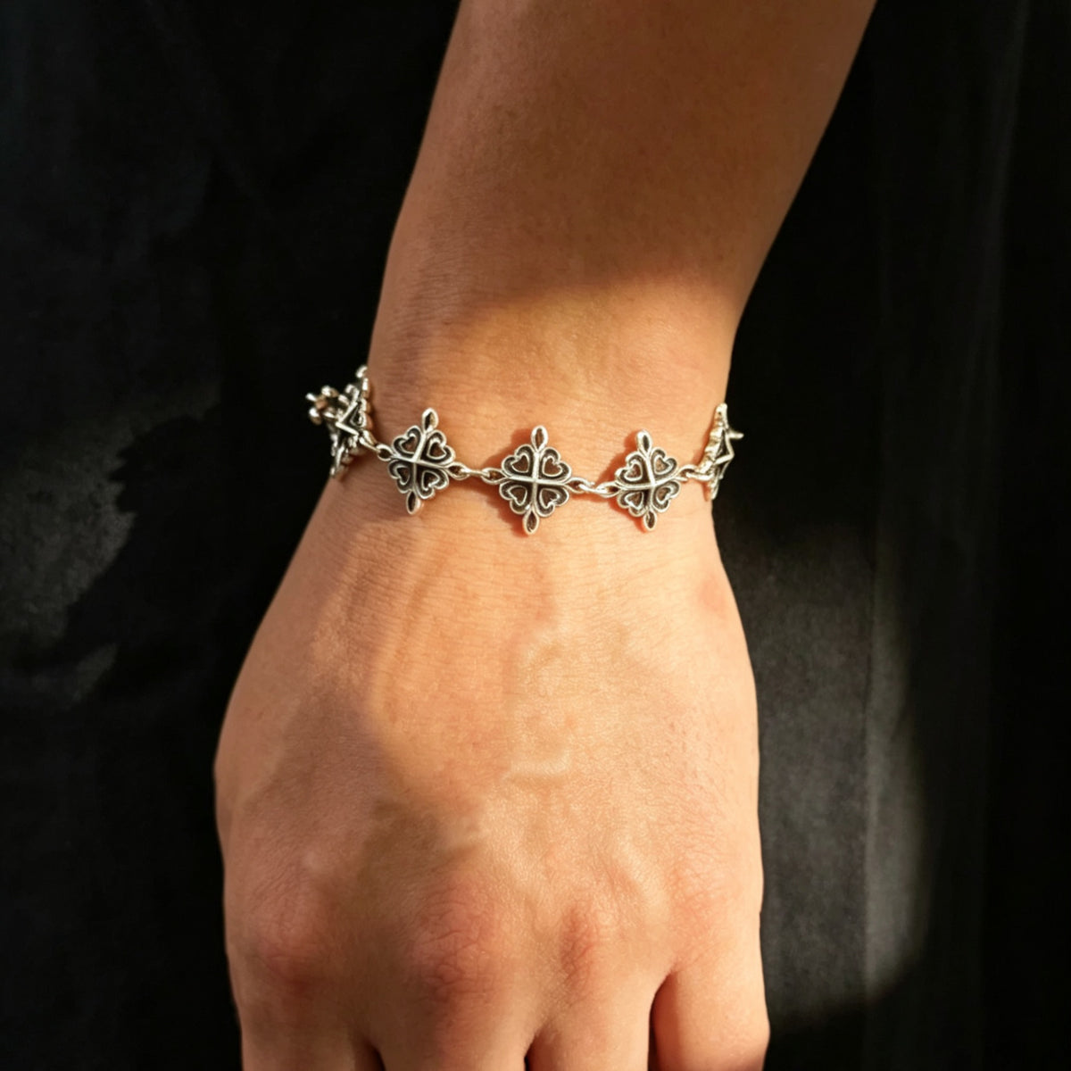 Clover Cross Bracelet 四葉草十字花手鏈