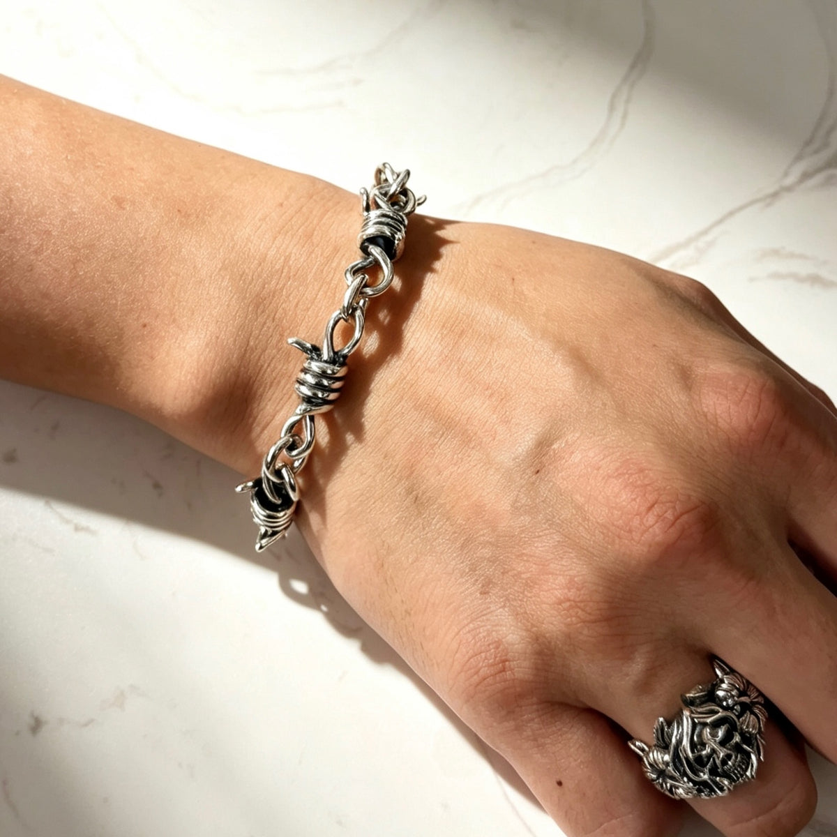 Chunky Thorn Bracelet 荊棘繩結粗手鏈